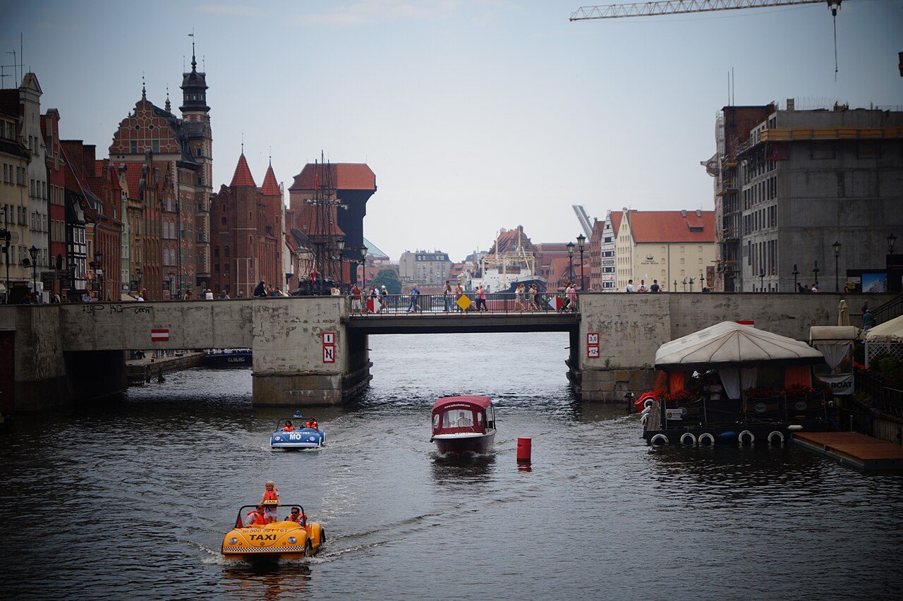 Panorama zabytkowego Gdańska nad Motławą