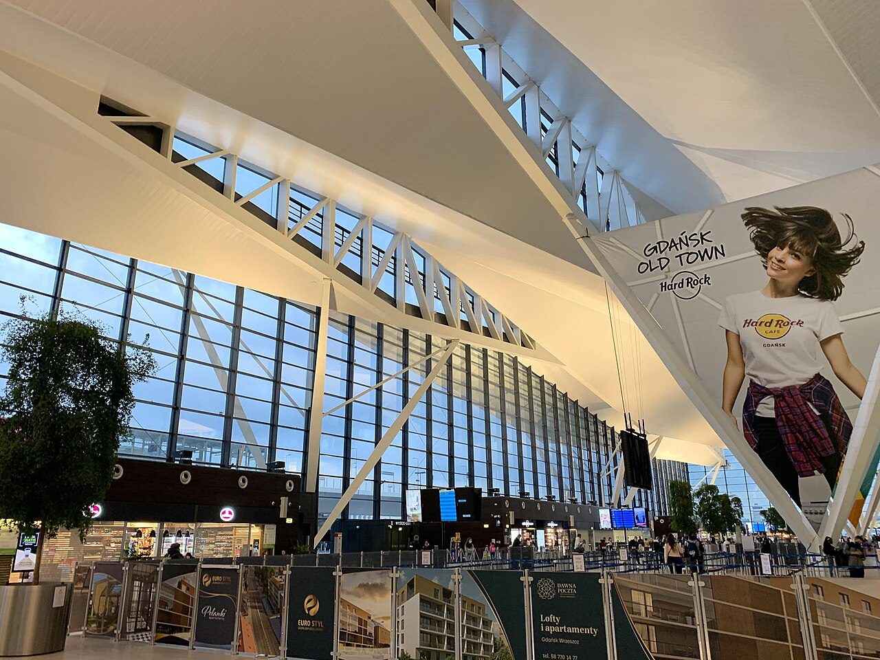 Terminal lotniska Gdańsk im. Lecha Wałęsy
